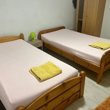 Doppelbett Zimmer Mit Gemeinschaftbad Borgholzhausen Exterior photo