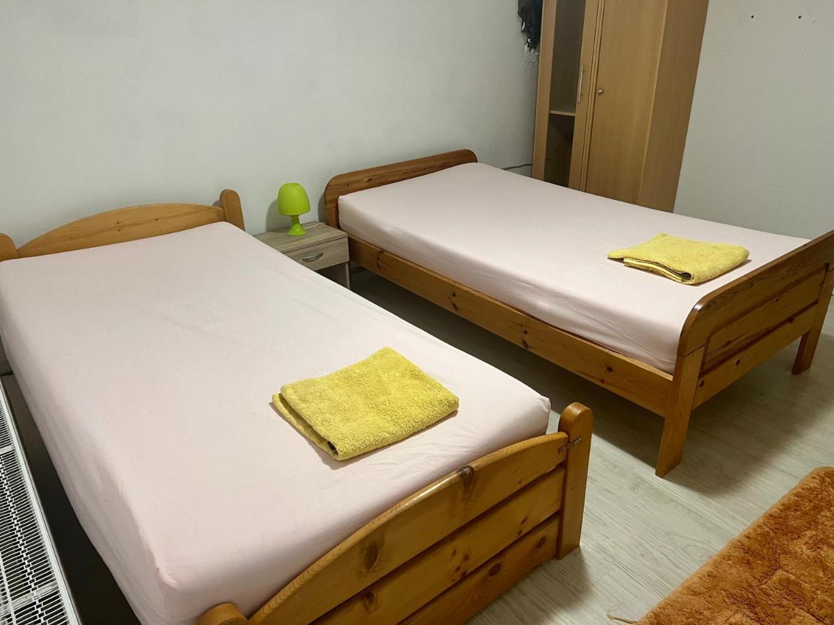 Doppelbett Zimmer Mit Gemeinschaftbad Borgholzhausen Exterior photo